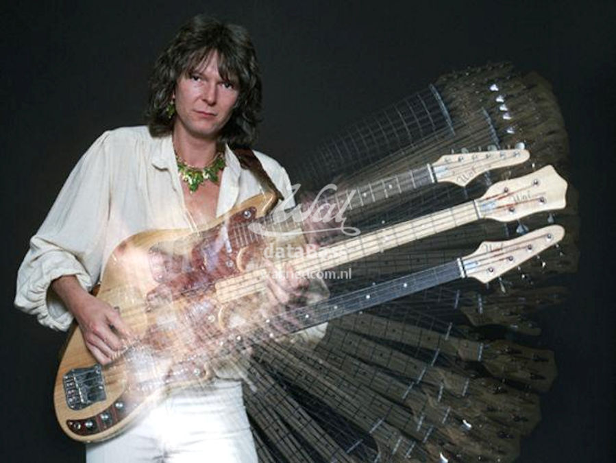 W3.Wal bass Chris Squire with triple neck.jpg